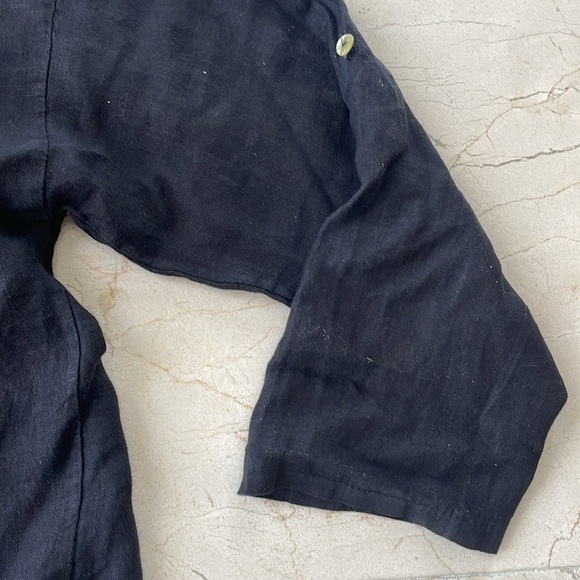 NEW BLACK LINEN TOP WITH ADJUSTABLE SLEEVES AND TIE - Picture 4 of 6